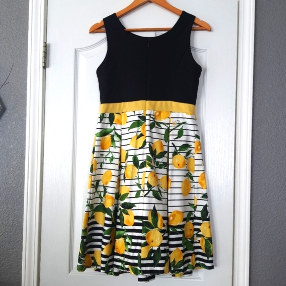 Lemon Print Striped Dress Womens 4 Black Yellow White Sleeveless Pleats